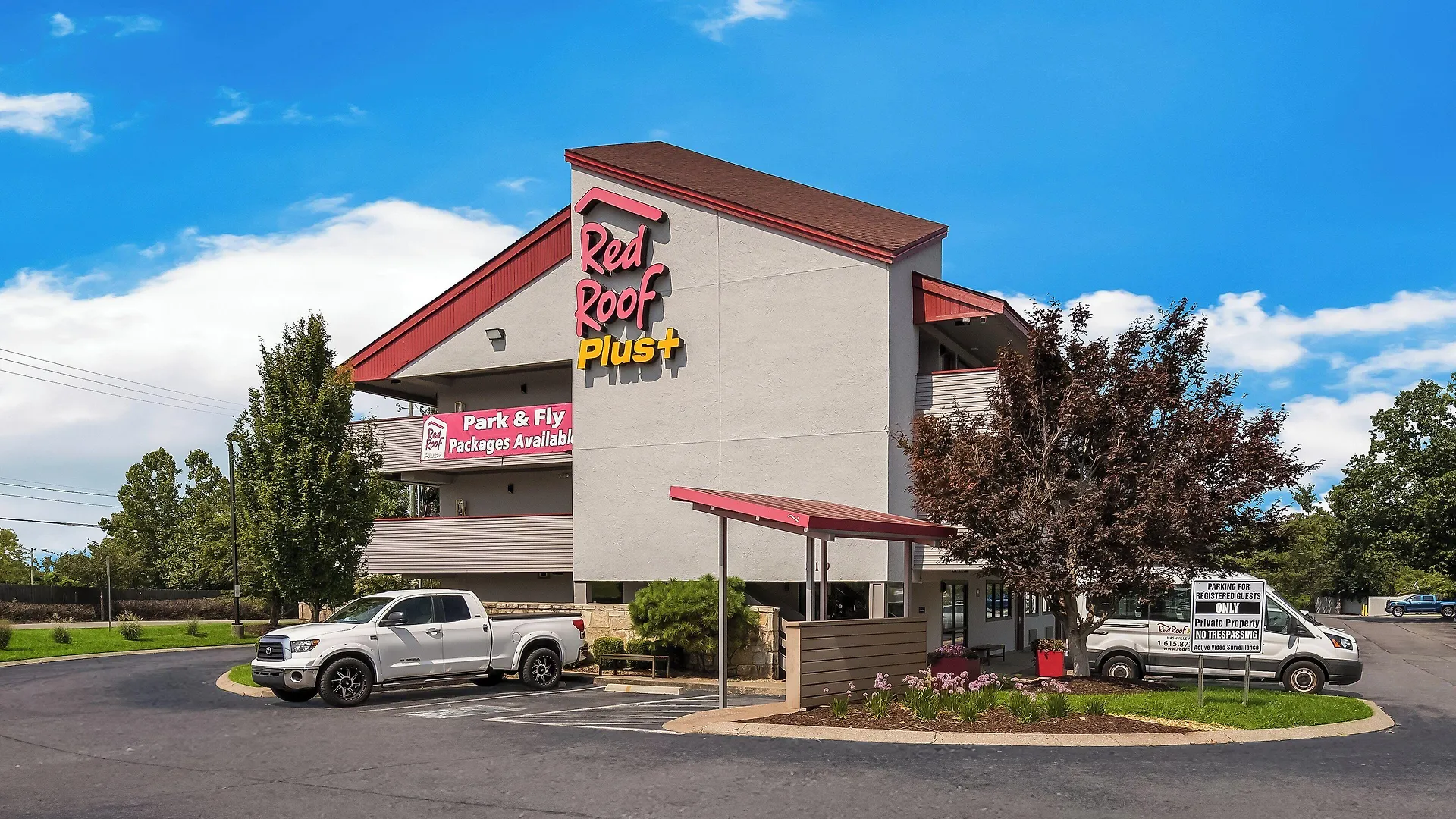 15 Budget Hotels Near Cumberland Science Museum for Smart Stays