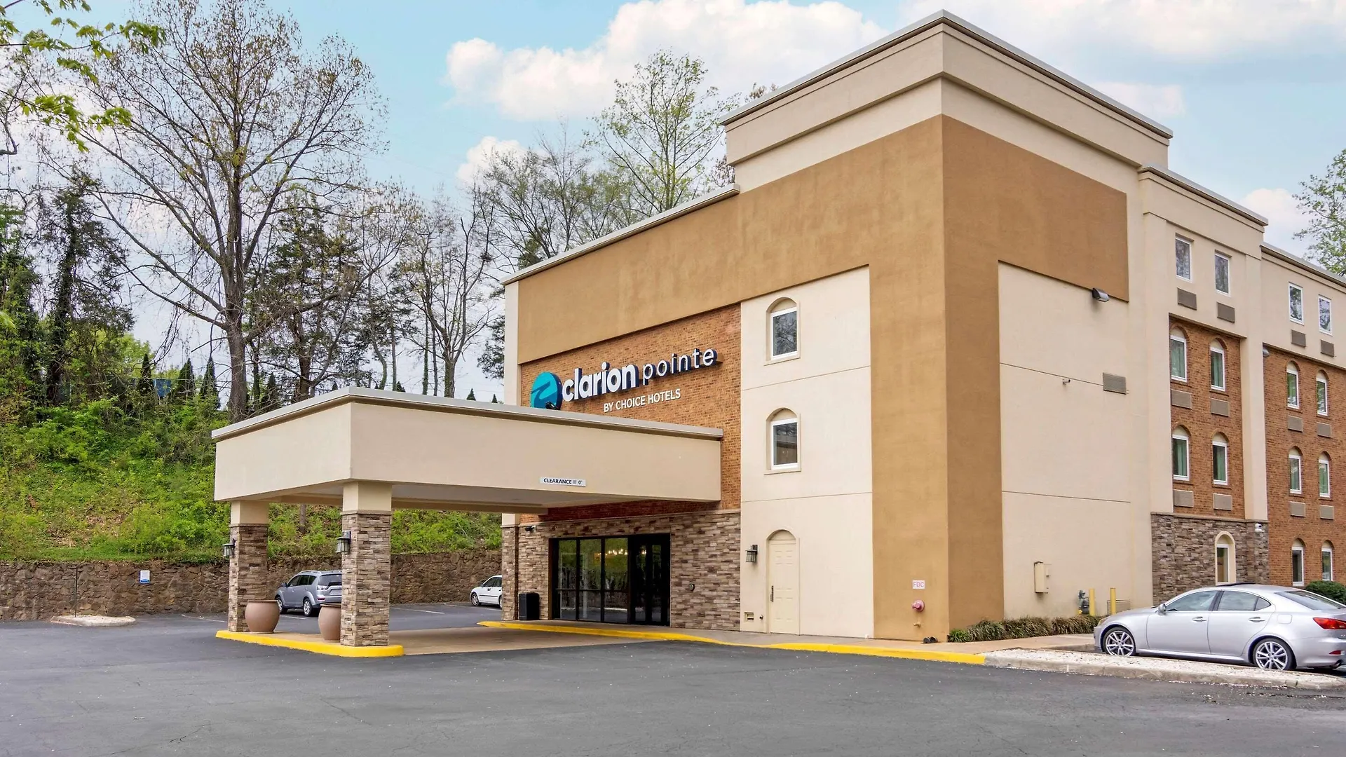 9 Business Hotels Near Charlottesville Ice Park Worth Booking