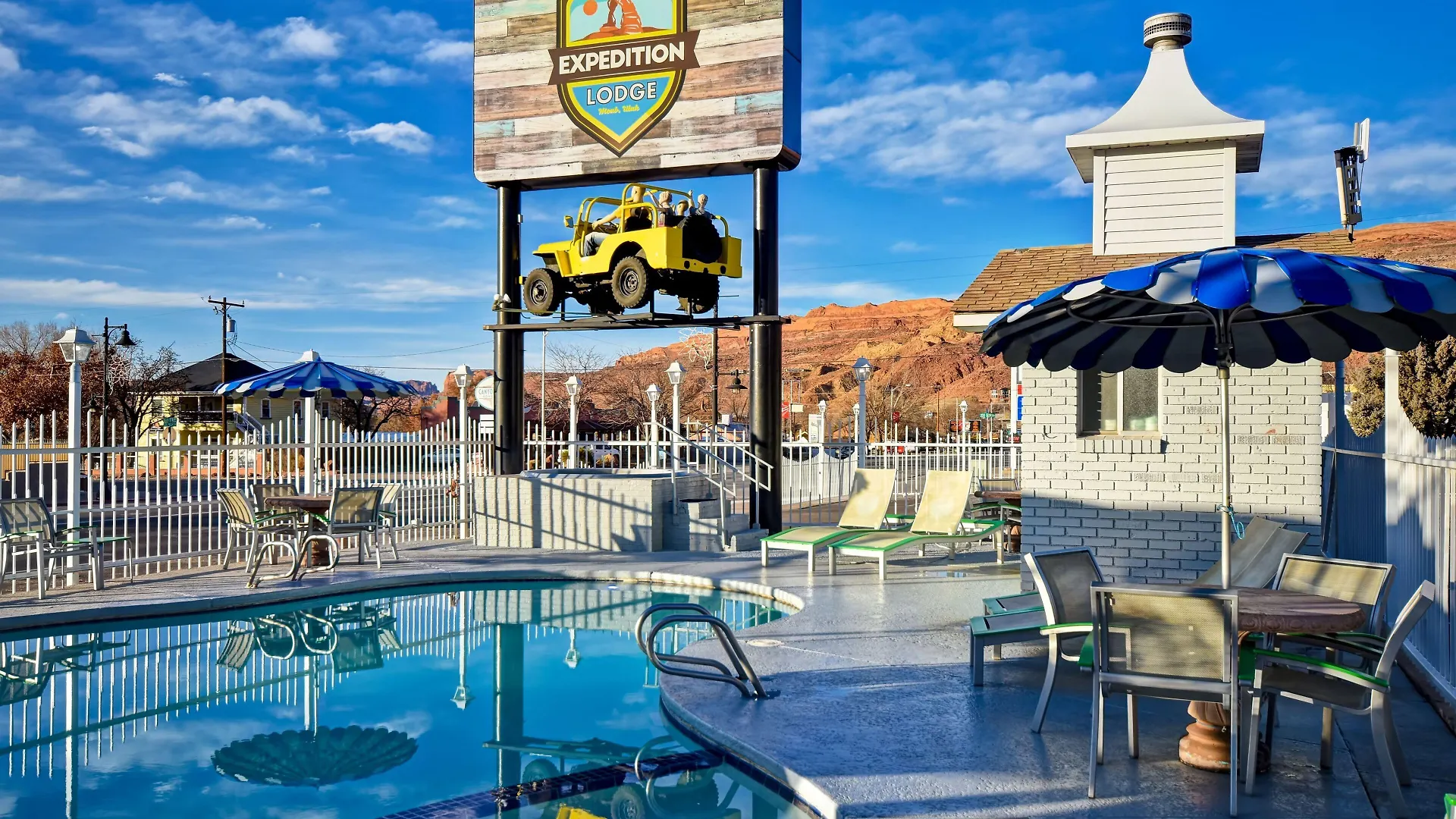 Staying Near Corona Arch: 4 Moab Hotels Compared for Couples