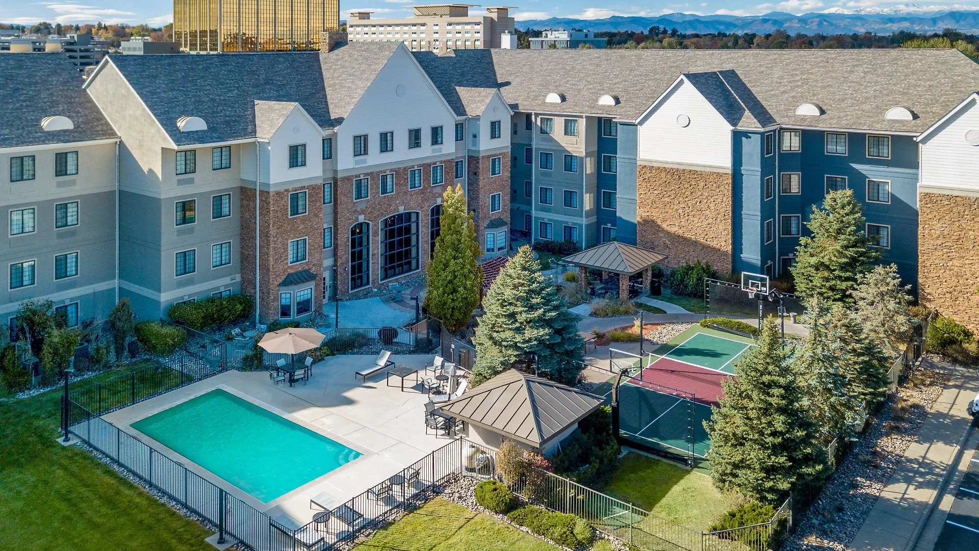 4 Family-Friendly Hotels in Cherry Creek Worth Booking