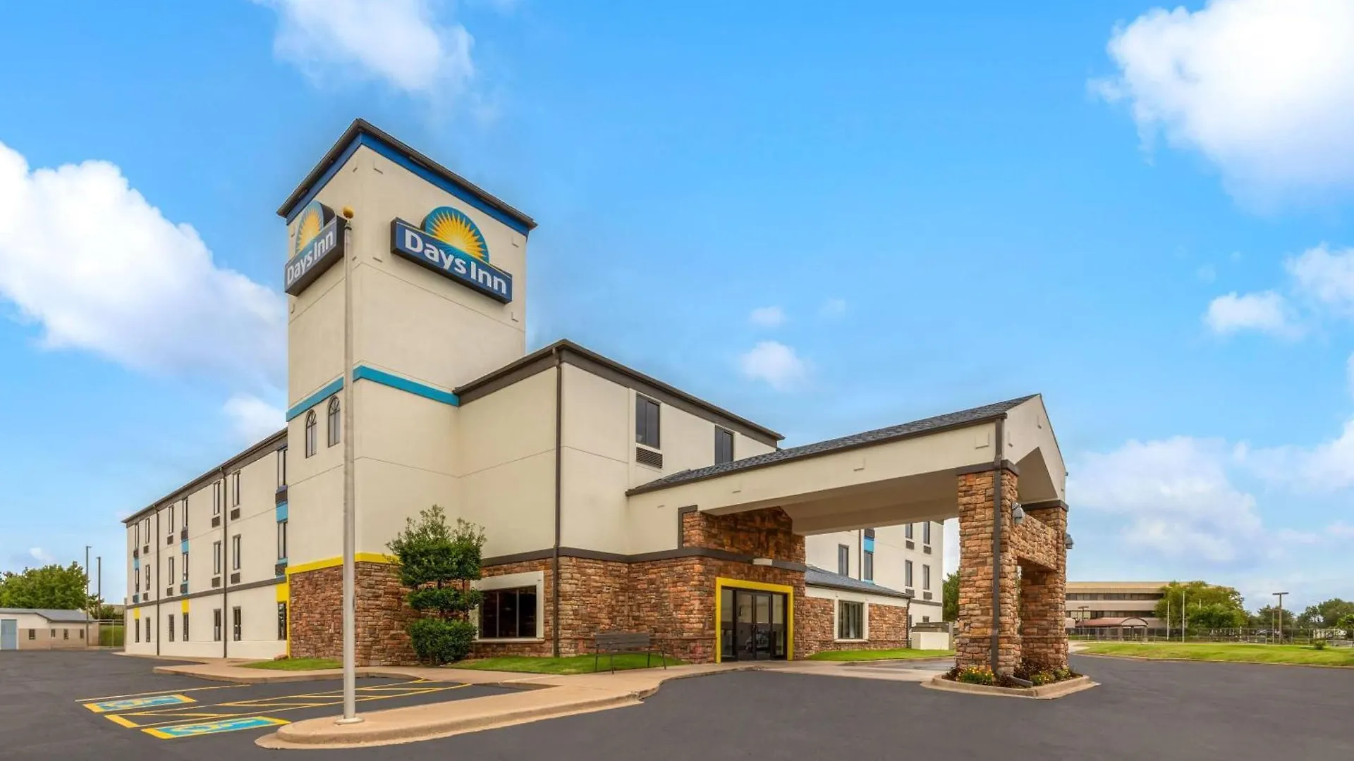 9 Top-Rated Design Hotels Close to Philbrook Museum Tulsa