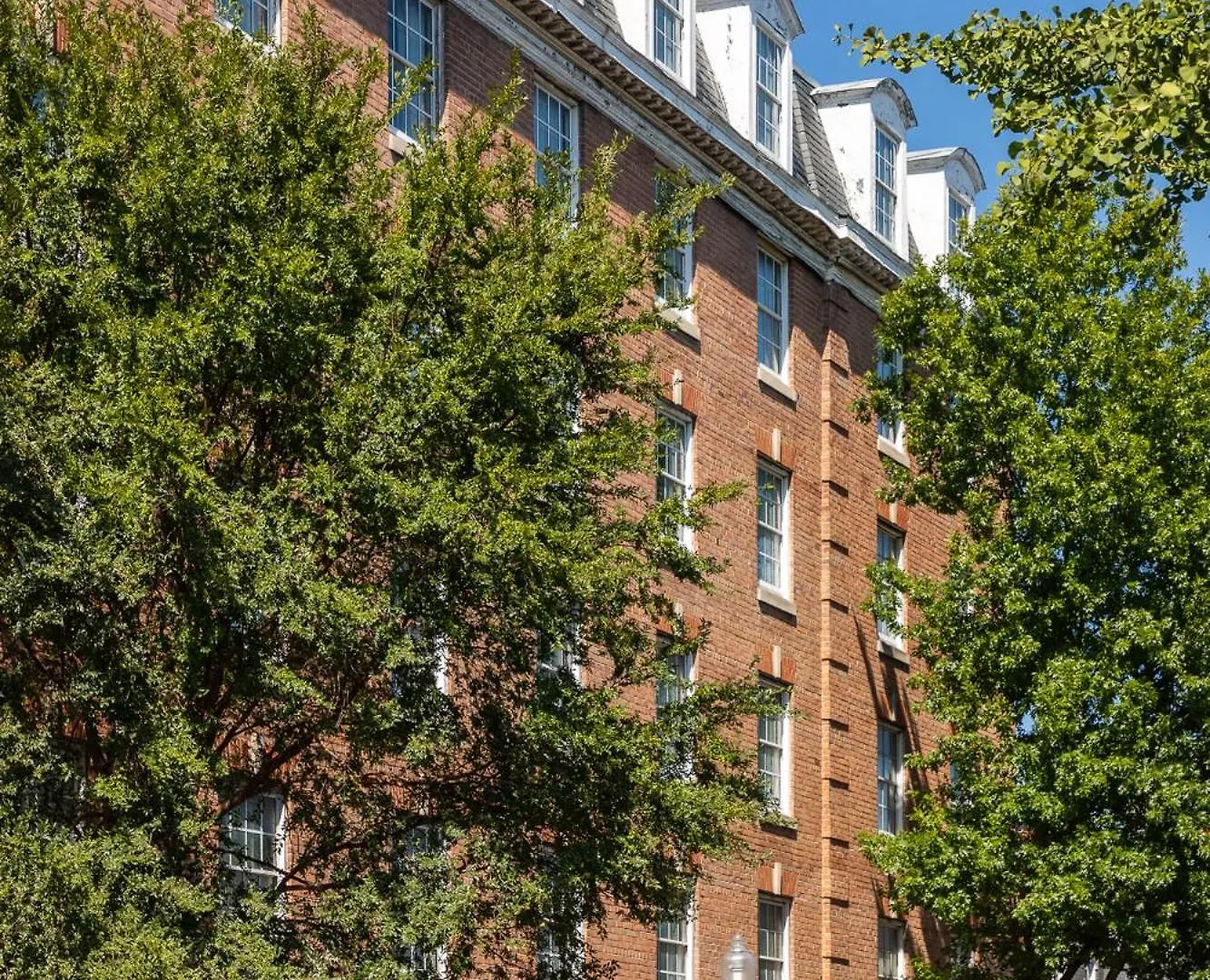 4 Airport-Convenient Hotels to Book in Billstedt, Hamburg