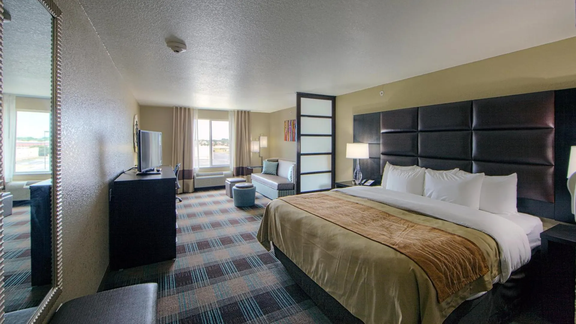 4 Budget Hotels Near Fort Worth Museum of Science and History Worth Booking