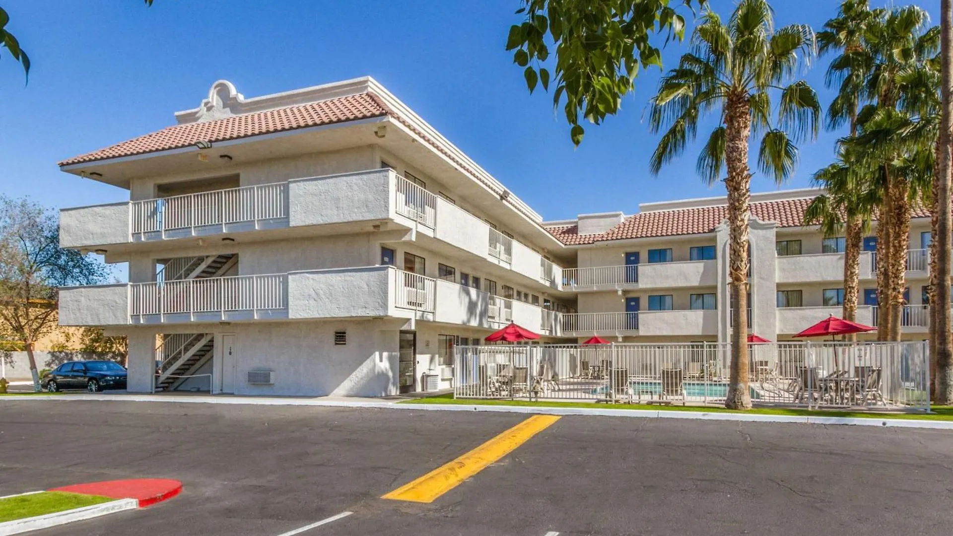 Where to Stay Near GCU: 4 Hotels Close to Grand Canyon University