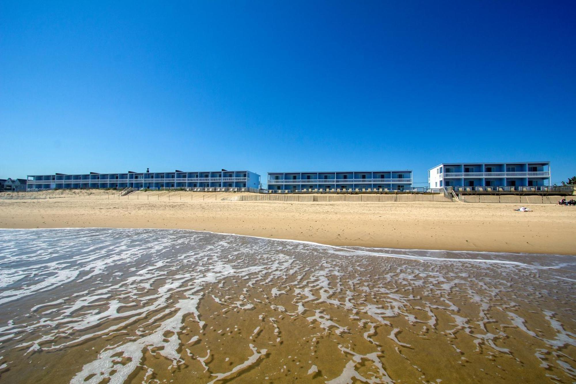 4 Beach Hotels Close to Lee Koppelman Nature Preserve