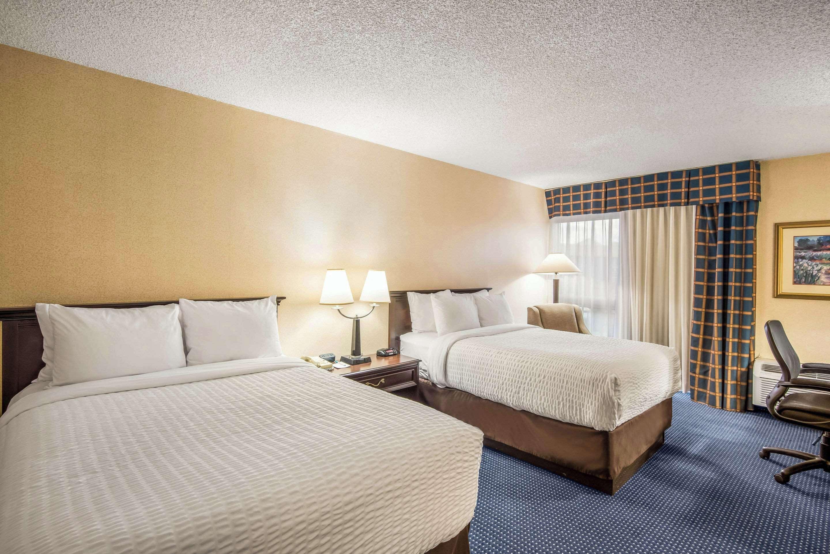 3 Three-Star Hotels Near Art Center Grand Junction That Deliver