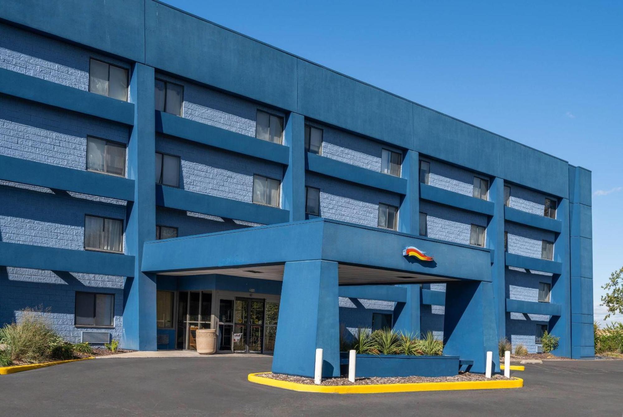 Where to Stay Near German American Heritage Ctr: 5 Business Hotels
