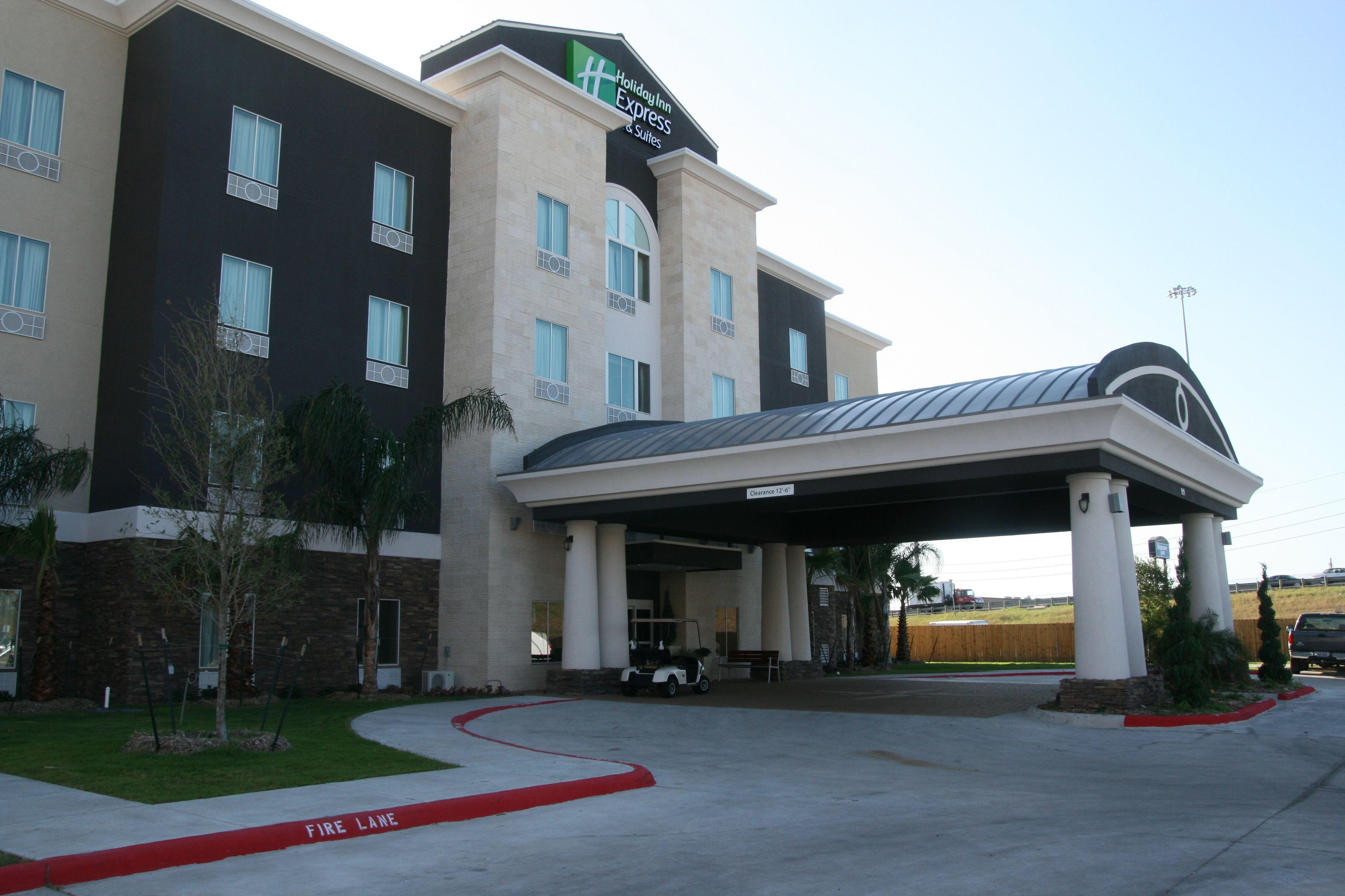 6 Affordable Hotels Close to Art Center of Corpus Christi