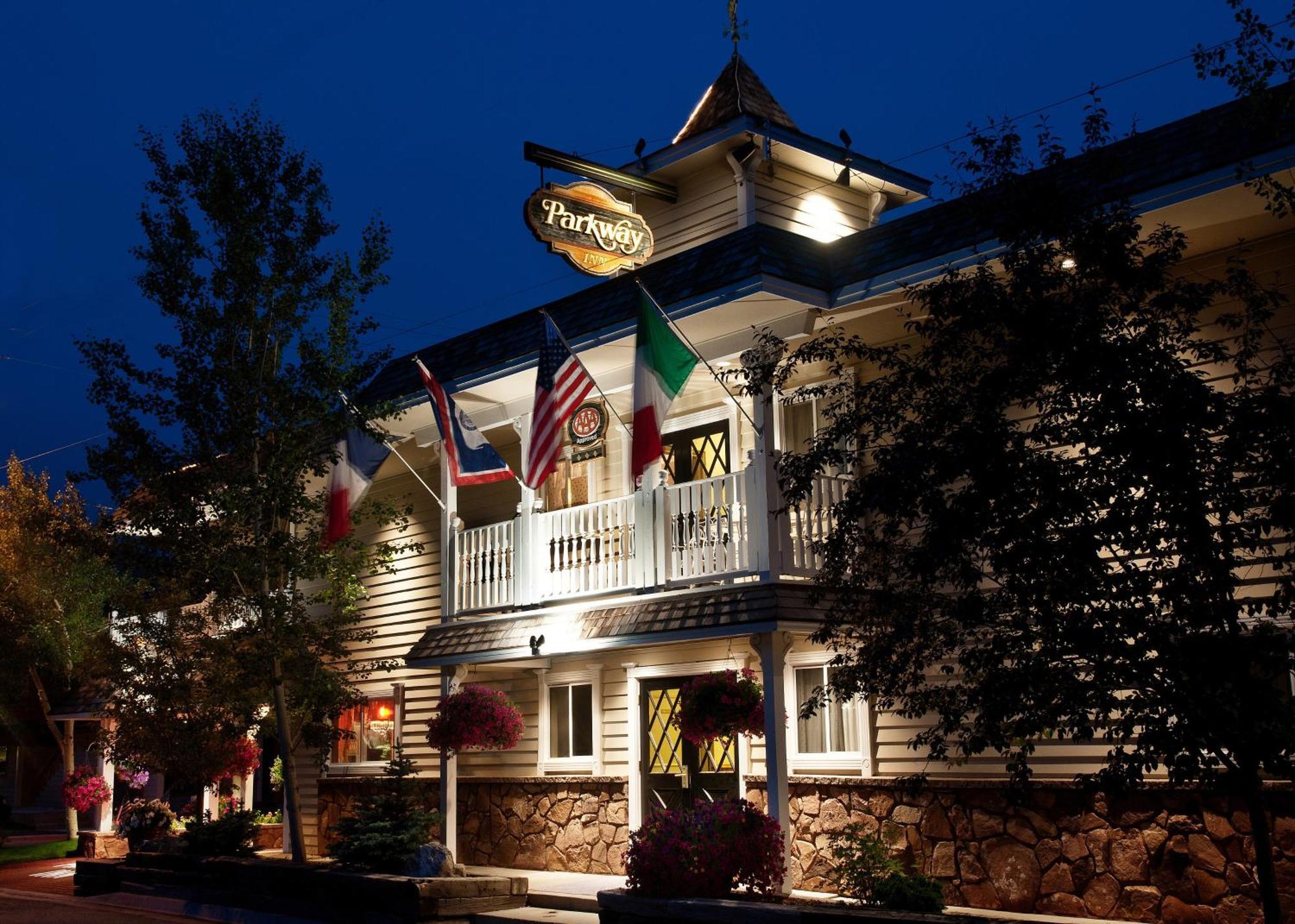 4 Exceptional Design Hotels Near Snow King Resort for Mountain Access