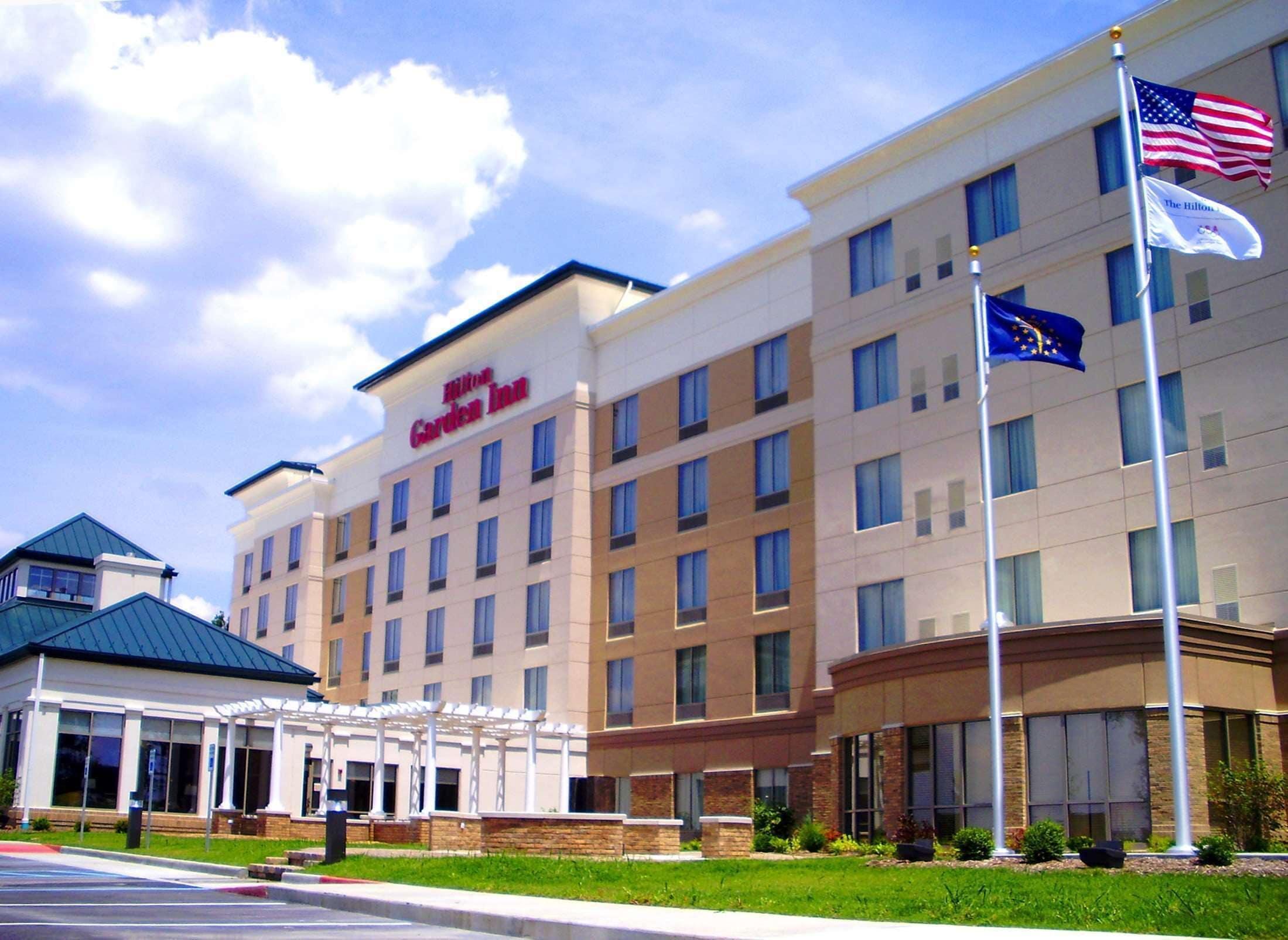 Staying Near Greenwood Park Mall: 4 Three-Star Hotels Compared