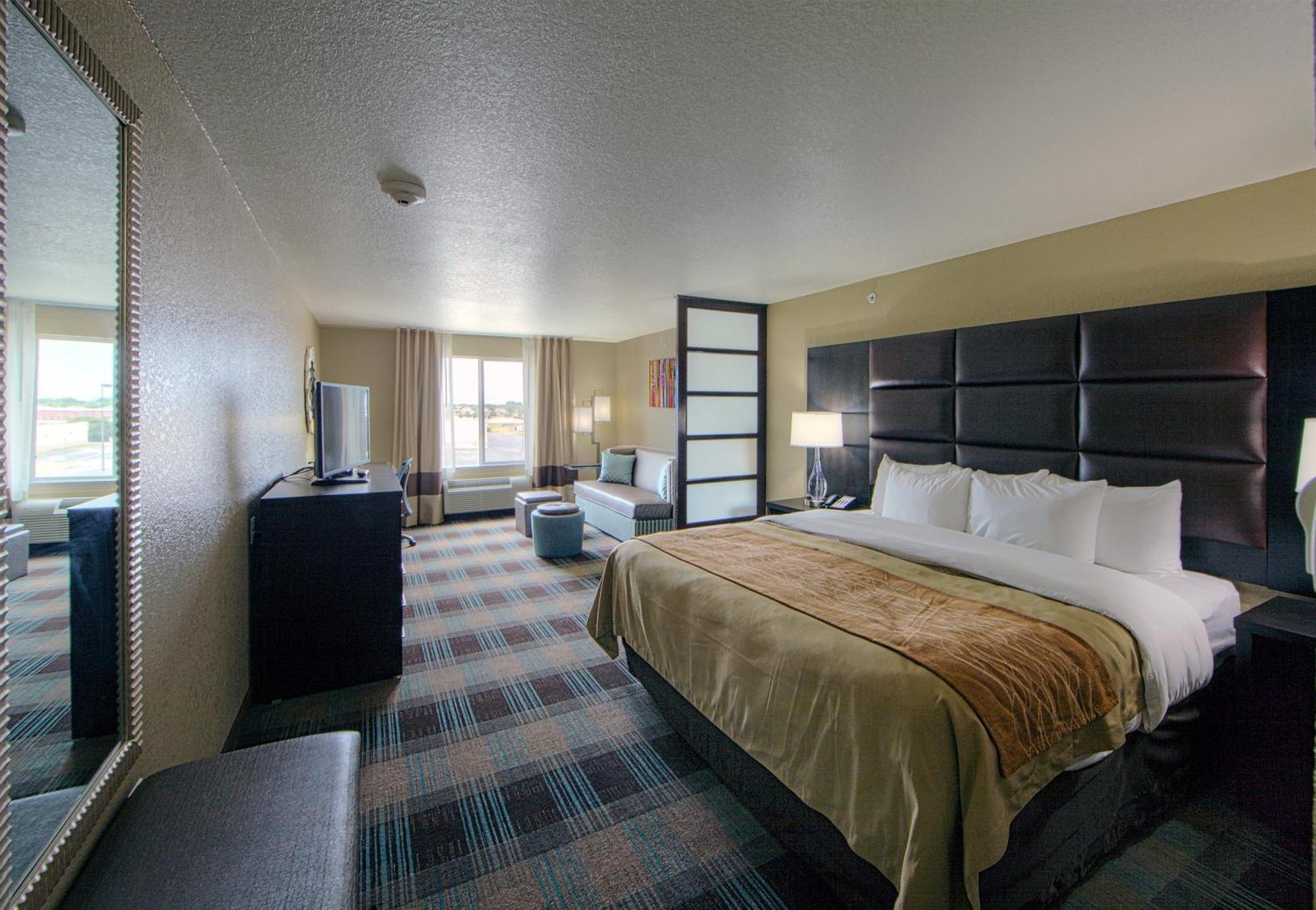 4 Budget Hotels Near Fort Worth Museum of Science and History Worth Booking