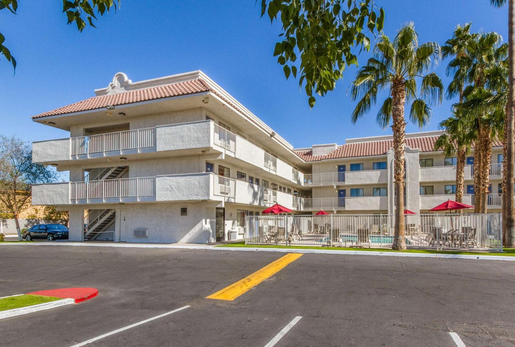 Where to Stay Near GCU: 4 Hotels Close to Grand Canyon University
